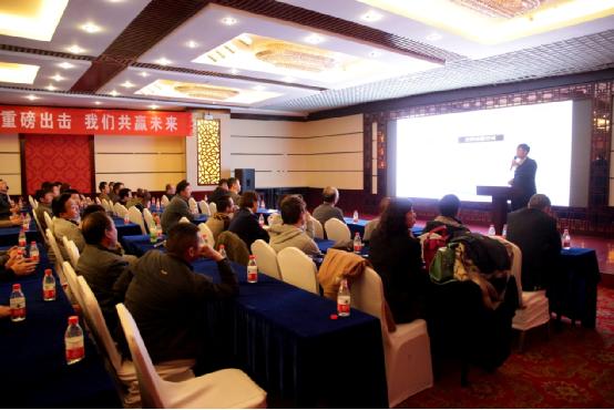 庫爾勒巴德士漆：召開慈善晚會，資助貧困學生